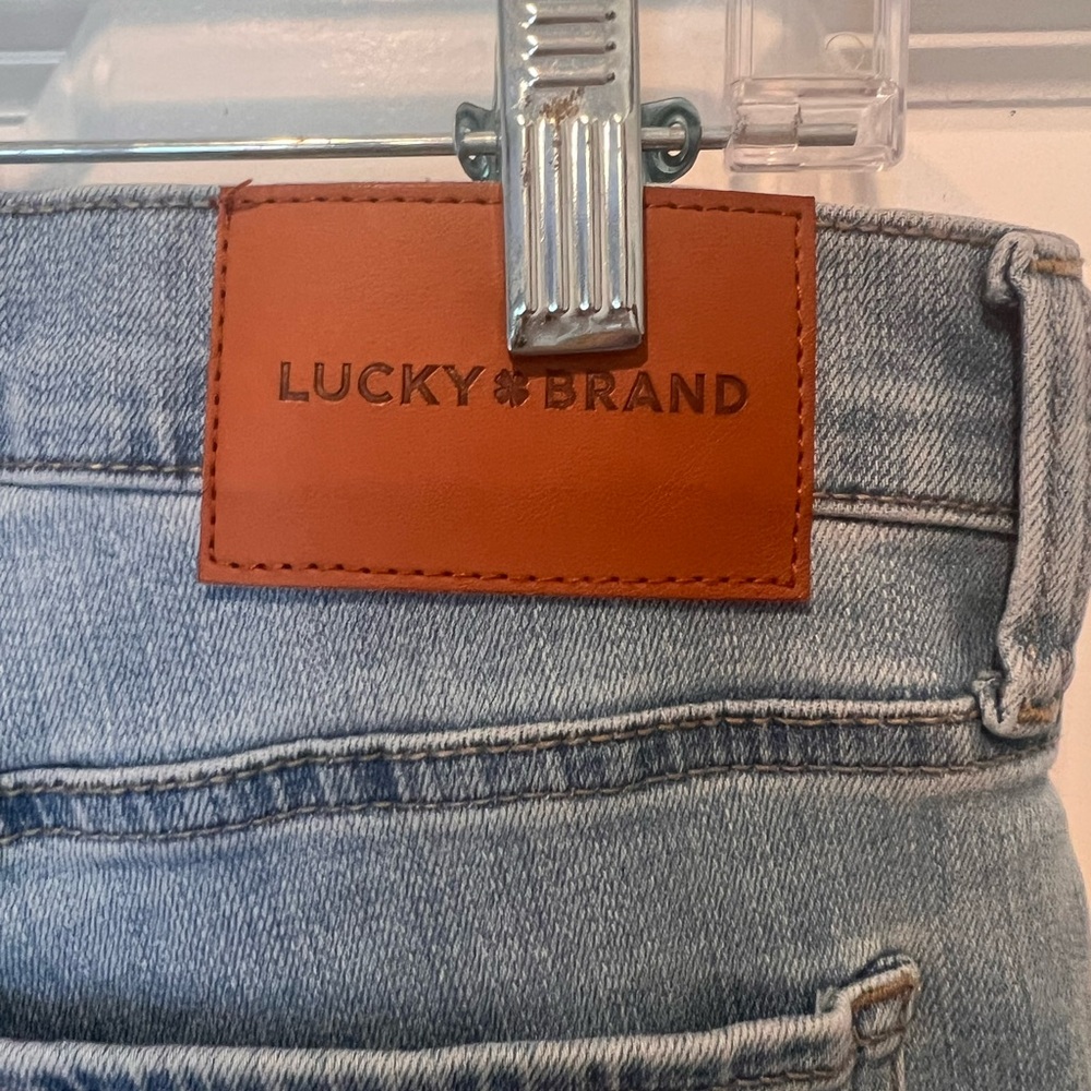 Lucky Brand Light Blue Denim Jeans